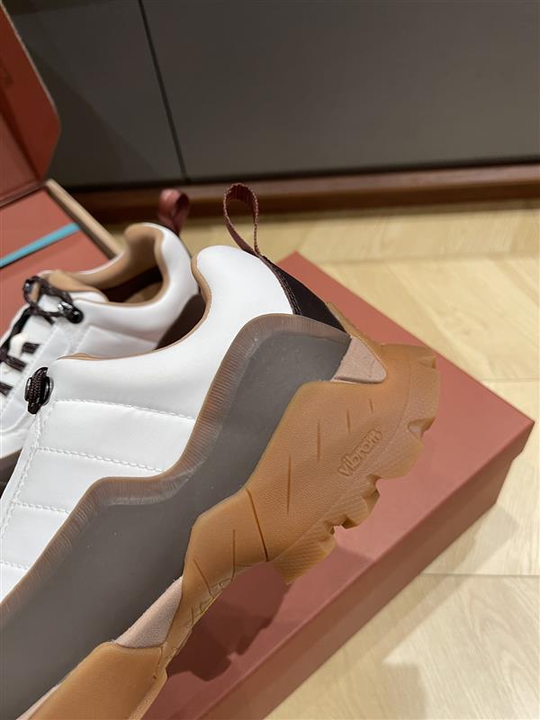 2025112815365765 380